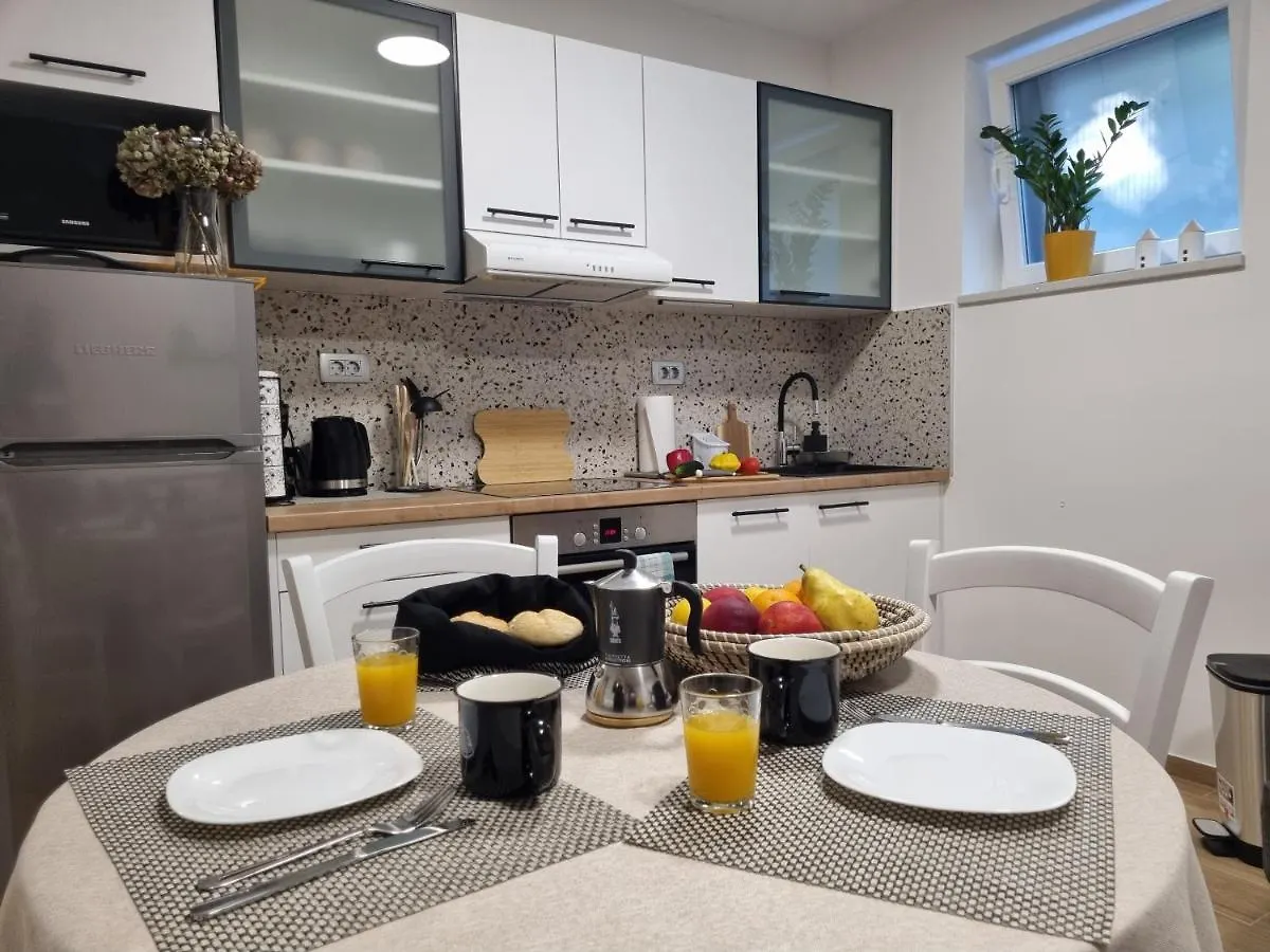 Apartmani Viva Lovran Croatia